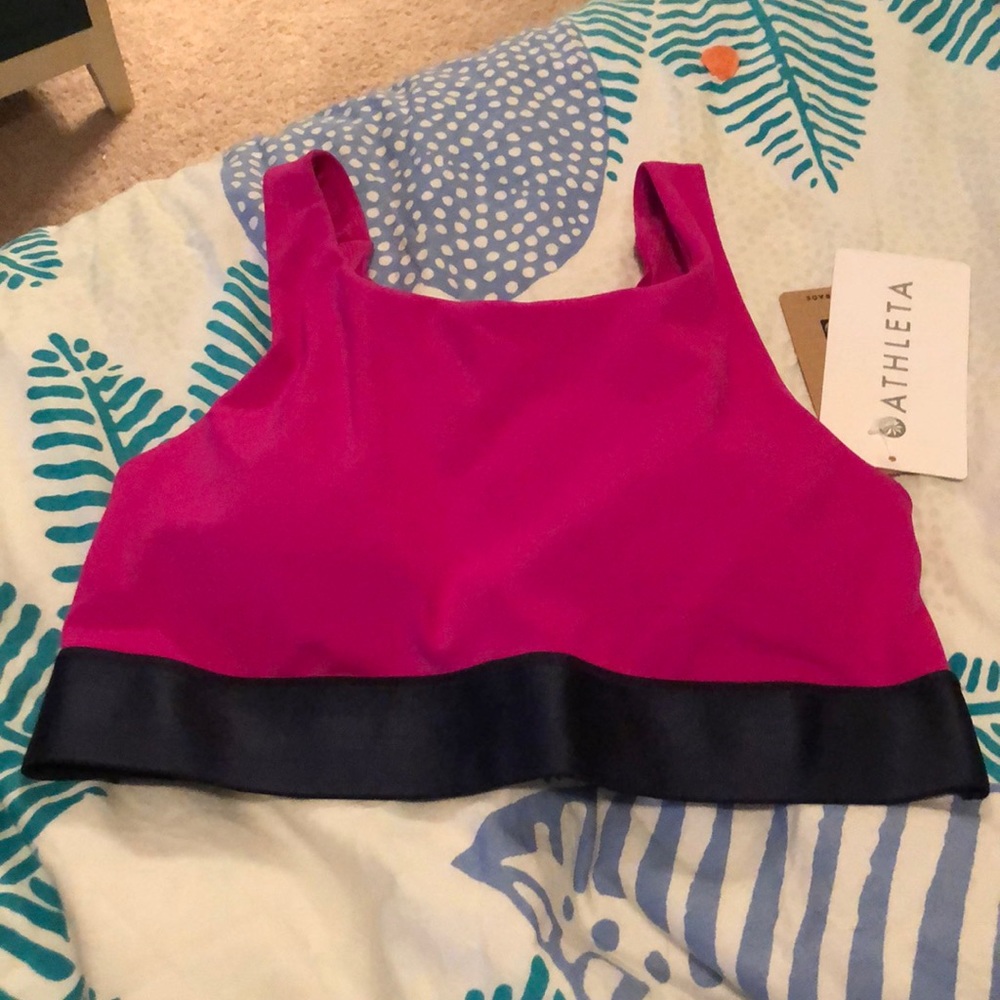 Athleta Power of She PINK sports bra - size XS